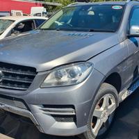 Mercedes ML 250 CDI Bluetec anno 2012 per ricambi 