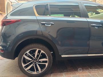 Kia Sportage ibrida diesel pochissimi km 