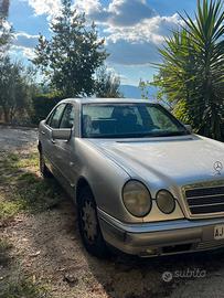 Mercedes e200 1996 W210