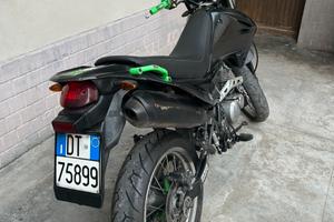 SUZUKI DR 2010 supermotard A1