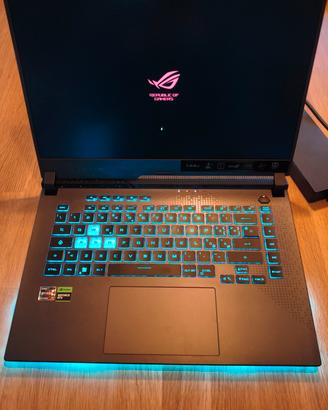 PC Asus ROG Strix G513RC da gaming