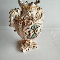 Brocca in ceramica Capodimonte