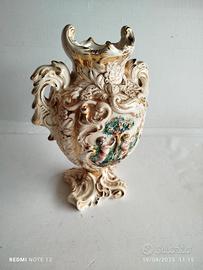 Brocca in ceramica Capodimonte