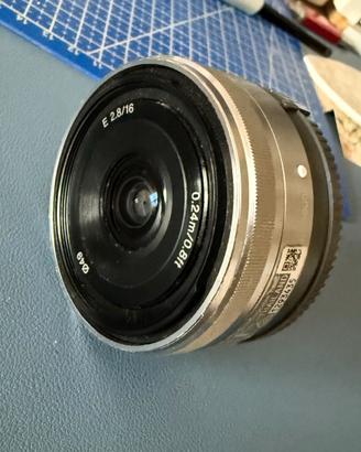 Sony E 16mm f/2.8