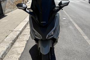 Scooter Honda Forza 350