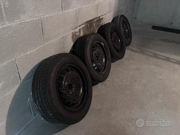 Cerchi da 14,4x98+pneumatici 175/65/14+calotte