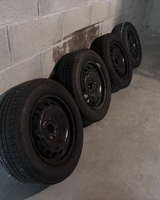 Cerchi da 14,4x98+pneumatici 175/65/14+calotte