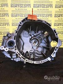 NISSAN PRIMERA cambio usato YD22