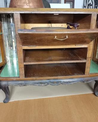 LESA  MOBILE BAR