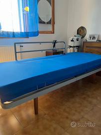 Letto Ortopedico Elettrico con Materasso e Sponde