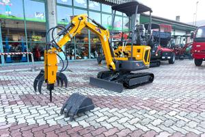 MINIESCAVATORE GIOR 16 Evo.5 - CON MARTELLO 80 KG 
