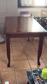 Tavolo in legno allungabile