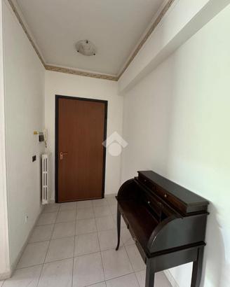 2 LOCALI A AVELLINO