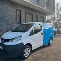 Nissan nv 200anno 2016 euro 6b doppia porta latera