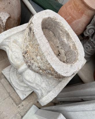 Sasso di fiume scavato vaso