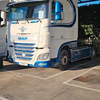 TRATTORE STRADALE DAF XF 460