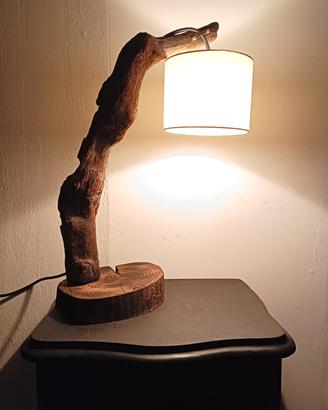 Lampada artigianale in vero legno – pezzo unico...