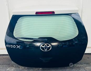 Portellone posteriore Toyota Aygo X