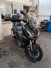 Adv 350 black edition-ABS-Perfette condizioni