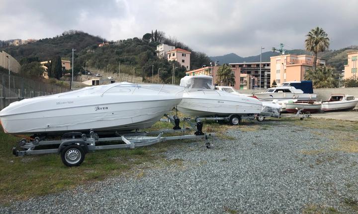 Rimessaggio coperto e scoperto barche Albisola