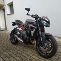 Triumph Street Triple 795 R