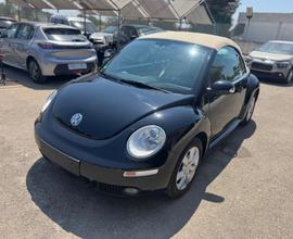 Volkswagen New Beetle 1.9 TDI 105CV Cabrio pelle b