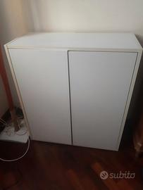 armadietto basso con due ante bianco