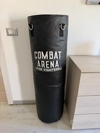 Sacco da boxe Combat Arena con catena e attacchi