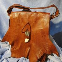 Tracolla cuoio lavorazione a mano pezzo unico