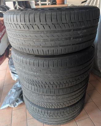 gomme Continental 235/55/17