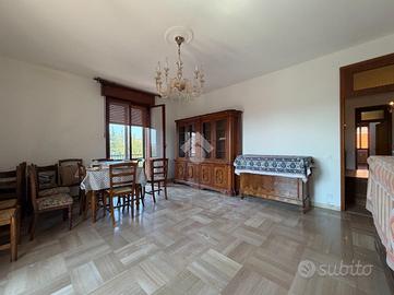 4 LOCALI A MODENA