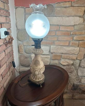Lampada da tavolo antica