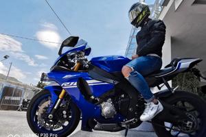 Yamaha r1 2016