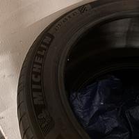 Gomme michelin 275/45 R21 estive