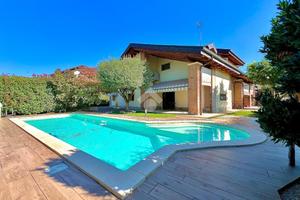 VILLA SINGOLA A BUTTIGLIERA D'ASTI