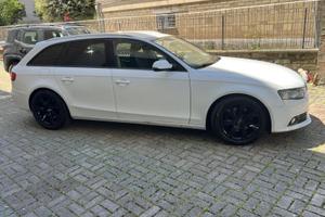 AUDI A4 AVANT 2.0 TDI AUTOMATICA S LINE