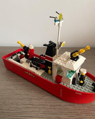 Lego 4020 Fire Fighting Boat