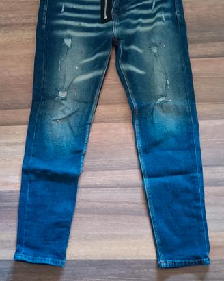 tre jeans diversi