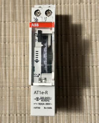 Interruttore orario ABB