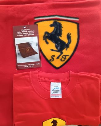 maglietta e plaid Ferrari 