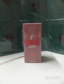 Vari profumi da donna