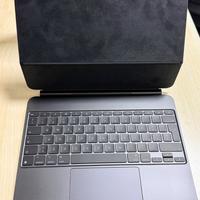 Magic Keyboard per iPad Pro 13" (M4), Nera