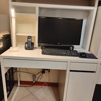 Scrivania MICKE Ikea con Supplemento Verticale
