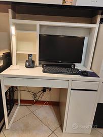 Scrivania MICKE Ikea con Supplemento Verticale