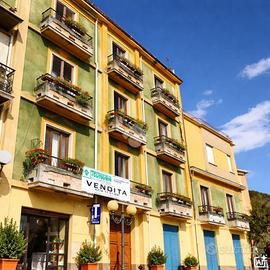 2 LOCALI A VALLEROTONDA