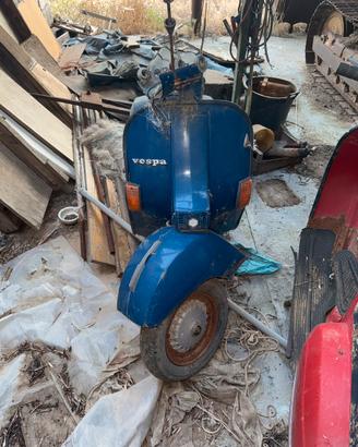 Vespa 125 ( NO CHIAMATE TELEFONICHE )