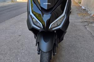 Honda Forza 350