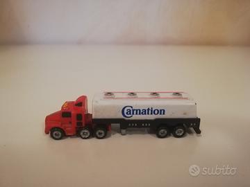 Micromachines camion americano cisterna