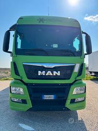 MAN ISOTERMIO CON SPONDA IDRAULICA