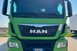 MAN ISOTERMIO CON SPONDA IDRAULICA